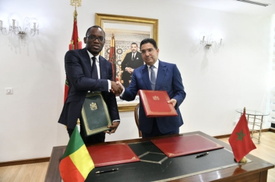 Nasser Bourita greeting Olushegun Adjadi Bakari