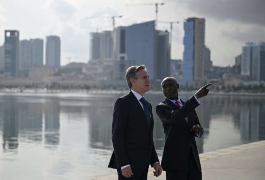 Blinken exploring Luanda